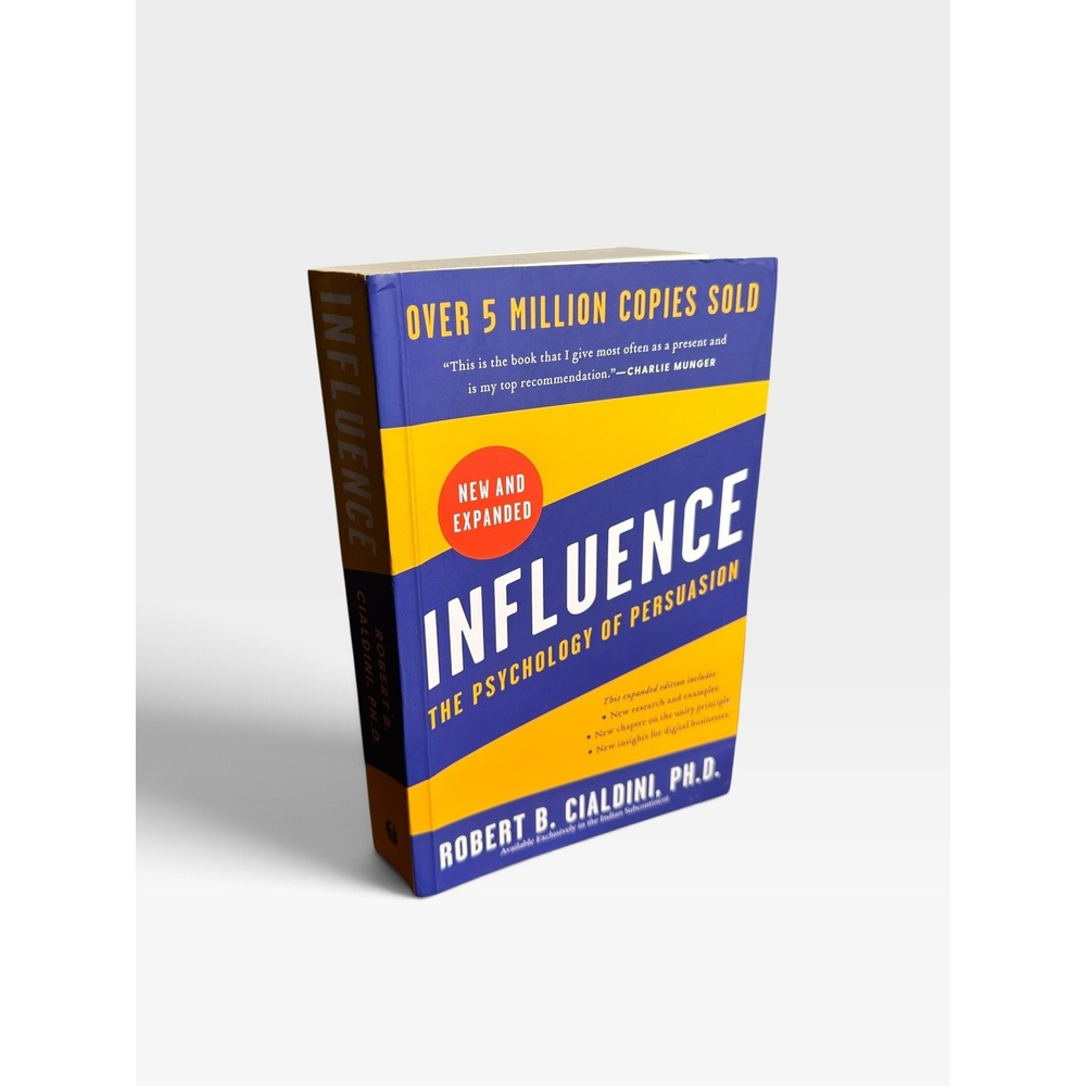 Influence The Psychology of Persuasion Robert Cialdini New & Expanded Paperback